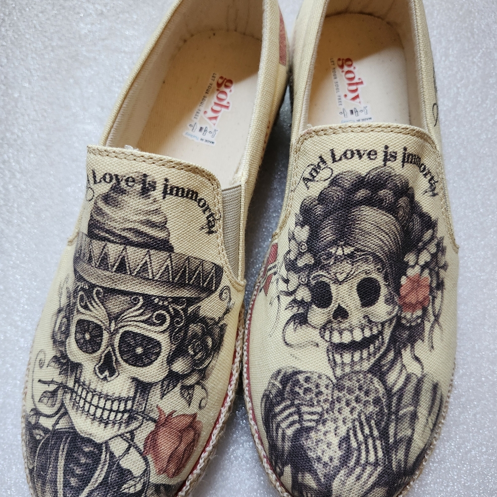 Goby Beige Skull Print Slip-On Shoes